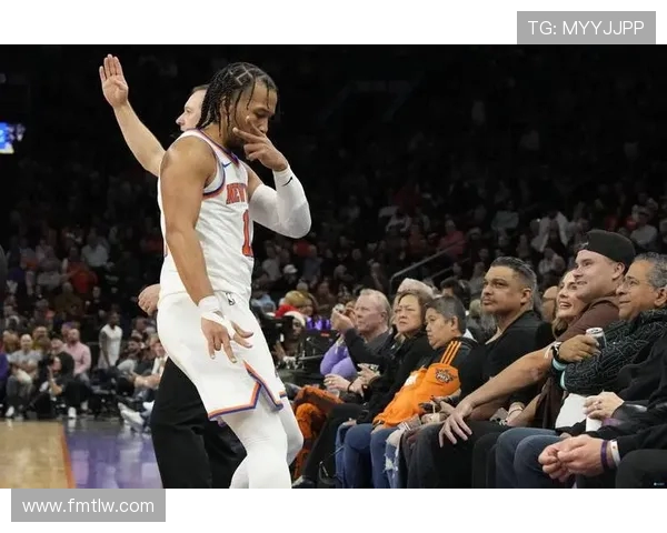 布伦森成为本赛季首位单场至少40分5助且无失误的球员 布伦森成为本赛季首位单场至少40分5助且无失误的球员