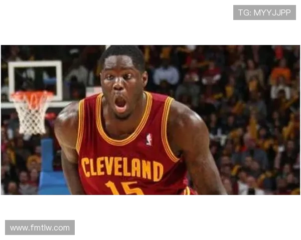 遭高亮度摄像机拍摄引争议小卡场边怒怼质疑比赛干扰NBA赛场灯光规则引热议